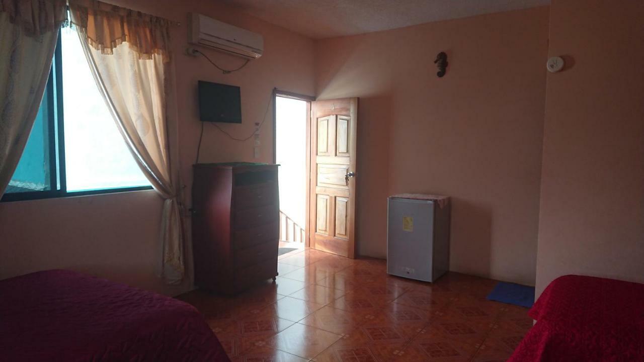 Casa De Celeste ปูแอร์โต บาเกริโซ โมเรโน ภายนอก รูปภาพ